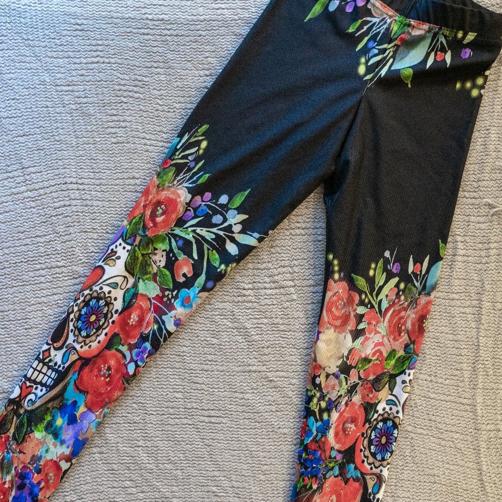 💀NWOT Sugar Skull Workout Pants